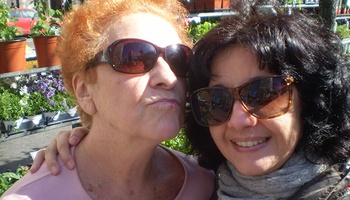 Juana Sapire y Cynthia Sabat